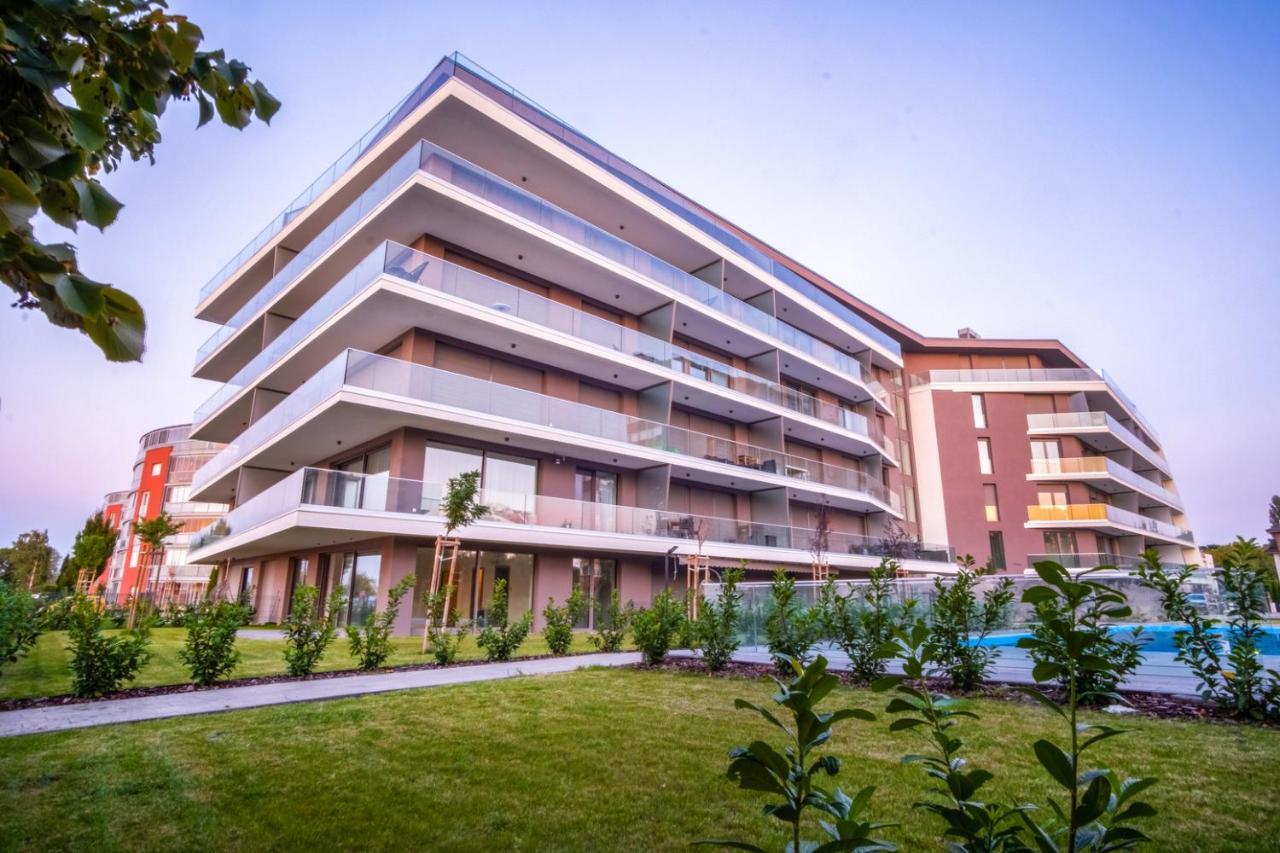 Myflat Coral Beach Apartment Шиофок Экстерьер фото
